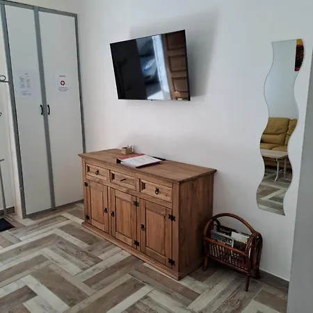 Vakantiehuis Maison De Village Avec Terrasse Proche Plages Lespignan