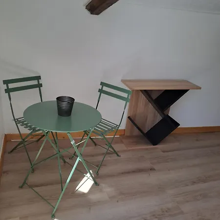Vakantiehuis Maison De Village Avec Terrasse Proche Plages